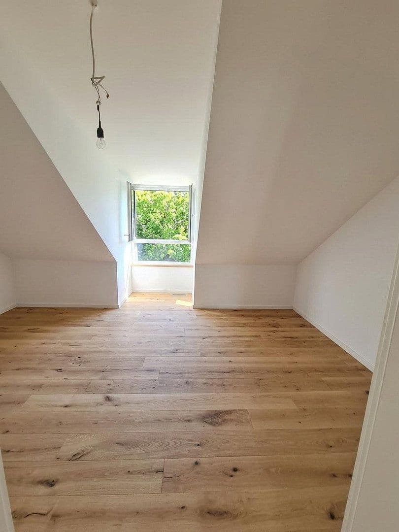 Pronájem domu 158 m², pozemek 110 m², Bauseweinallee 58f, München, Bavorsko Pronájem domu 158 m², pozemek 110 m², Bauseweinallee 58f, München, Bavorsko