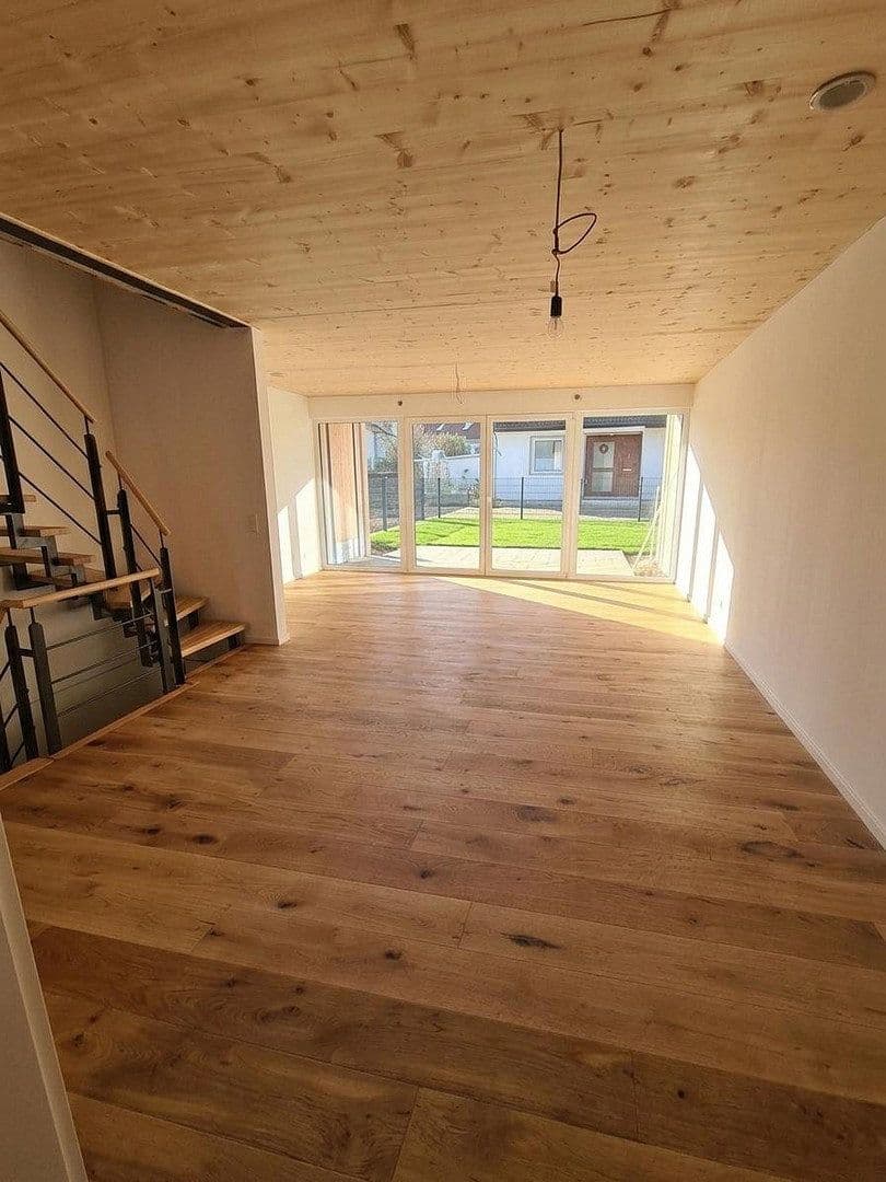 Pronájem domu 158 m², pozemek 110 m², Bauseweinallee 58f, München, Bavorsko Pronájem domu 158 m², pozemek 110 m², Bauseweinallee 58f, München, Bavorsko