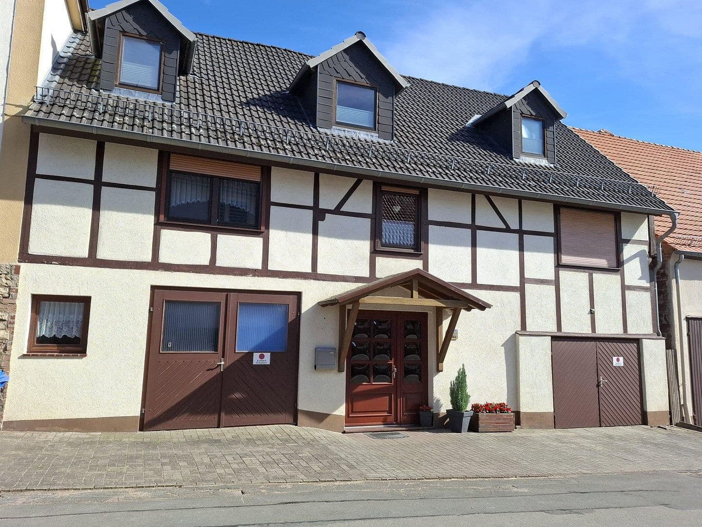 Prodej domu 290 m², pozemek 729 m², Waldeck, Hessen Prodej domu 290 m², pozemek 729 m², Waldeck, Hessen