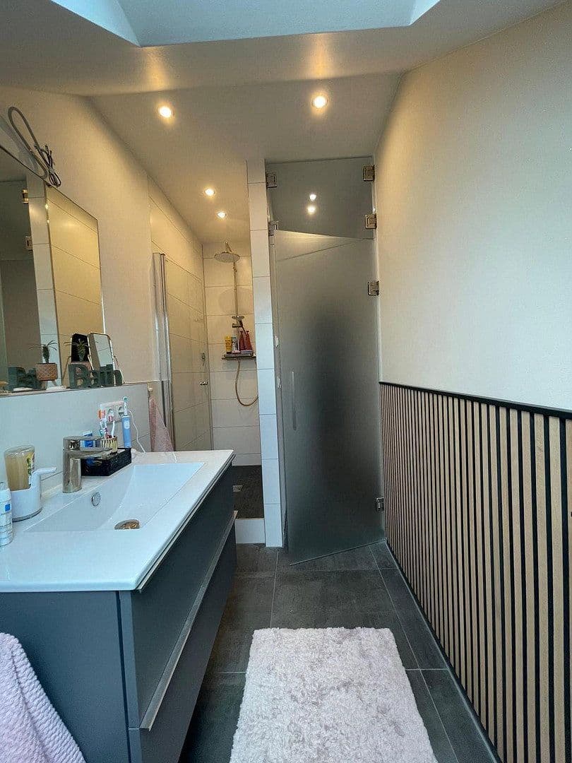 Prodej bytu 4+1 125 m², Weinbergstraße 7, Tegernheim, Bavorsko Prodej bytu 4+1 125 m², Weinbergstraße 7, Tegernheim, Bavorsko
