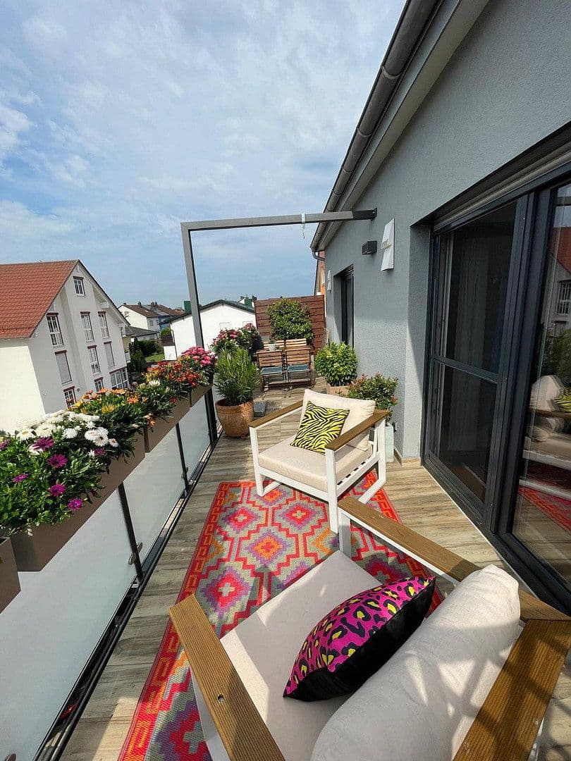 Prodej bytu 4+1 125 m², Weinbergstraße 7, Tegernheim, Bavorsko Prodej bytu 4+1 125 m², Weinbergstraße 7, Tegernheim, Bavorsko