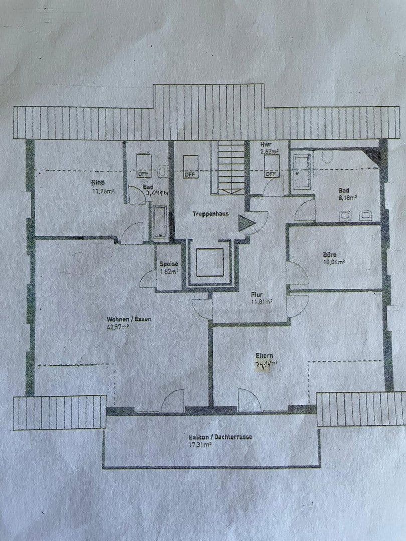 Prodej bytu 4+1 125 m², Weinbergstraße 7, Tegernheim, Bavorsko Prodej bytu 4+1 125 m², Weinbergstraße 7, Tegernheim, Bavorsko