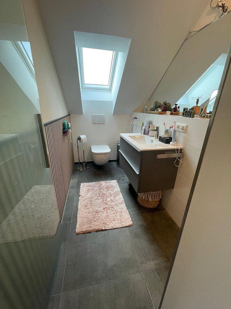 Prodej bytu 4+1 125 m², Weinbergstraße 7, Tegernheim, Bavorsko Prodej bytu 4+1 125 m², Weinbergstraße 7, Tegernheim, Bavorsko