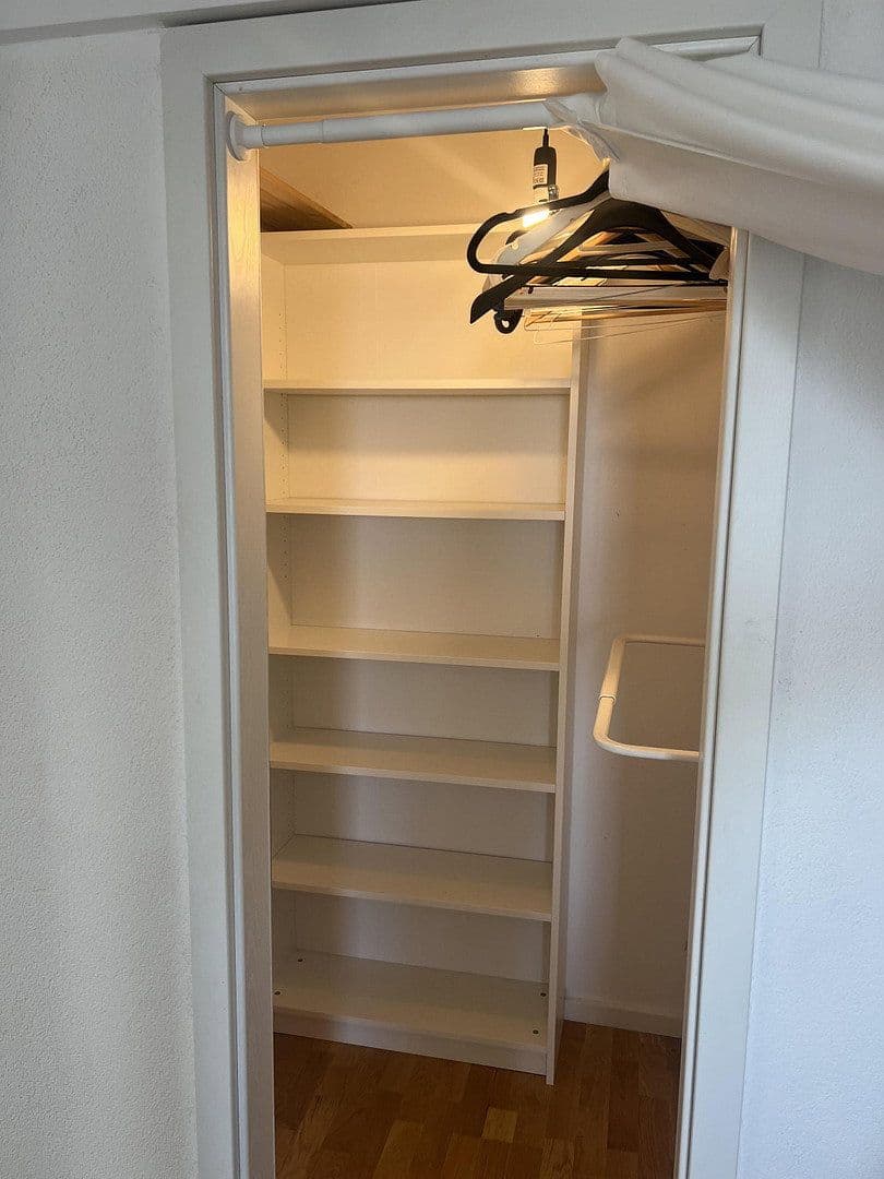 Pronájem bytu 2+1 49 m², Frankfurt, Hessen Pronájem bytu 2+1 49 m², Frankfurt, Hessen