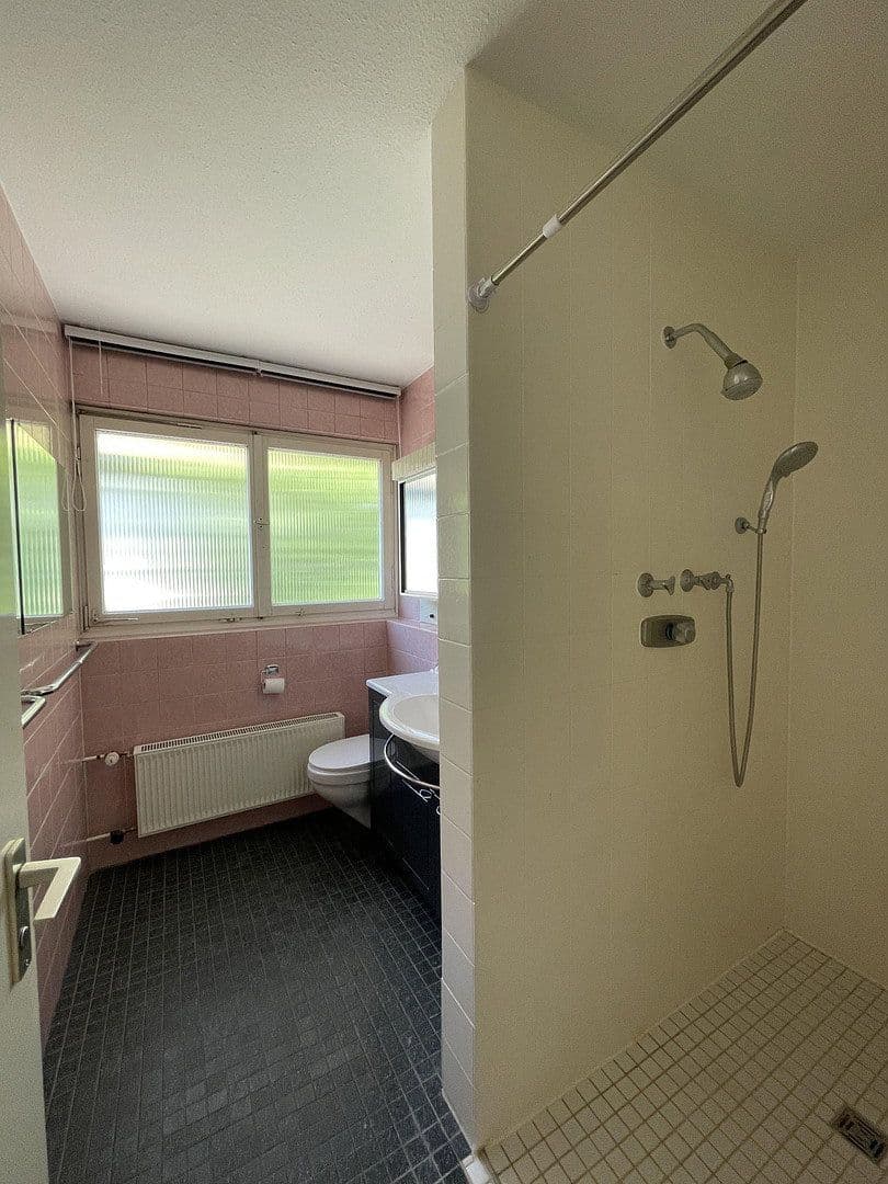 Prodej domu 410 m², pozemek 1.100 m², Korntal-Münchingen, Bádensko-Württembersko Prodej domu 410 m², pozemek 1.100 m², Korntal-Münchingen, Bádensko-Württembersko