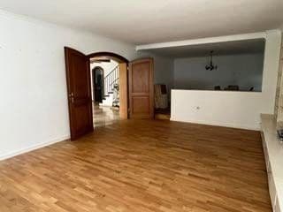 Prodej domu 410 m², pozemek 1.100 m², Korntal-Münchingen, Bádensko-Württembersko Prodej domu 410 m², pozemek 1.100 m², Korntal-Münchingen, Bádensko-Württembersko