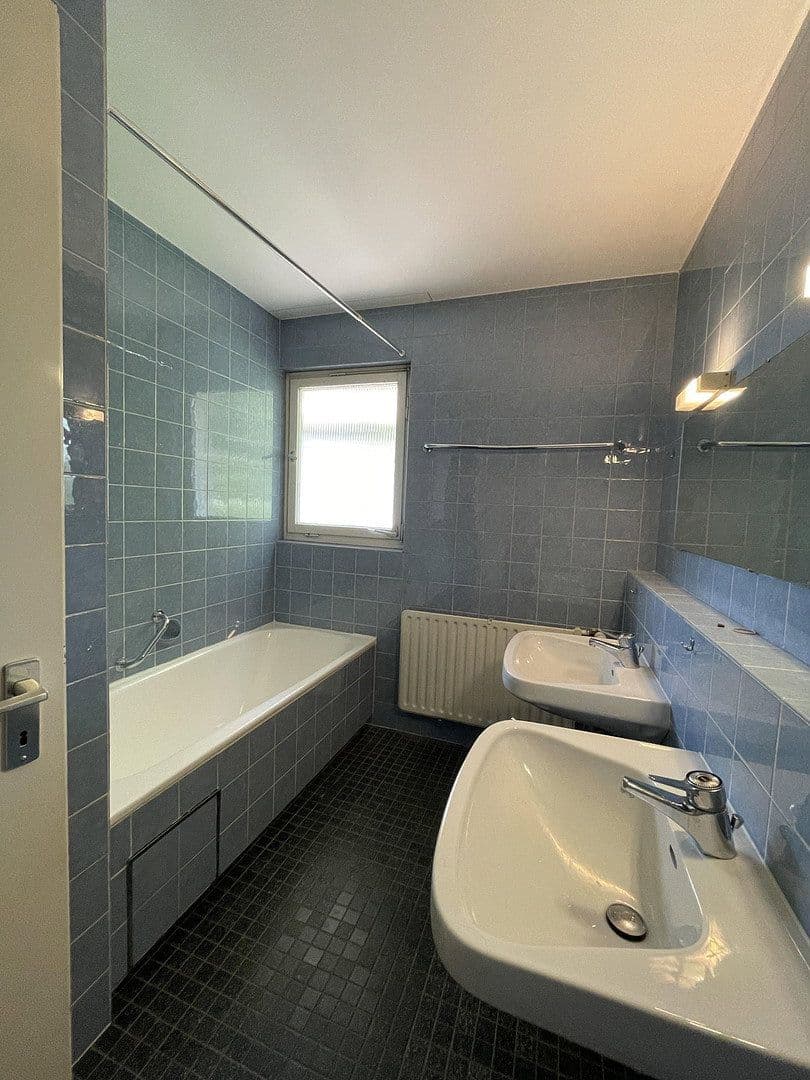 Prodej domu 410 m², pozemek 1.100 m², Korntal-Münchingen, Bádensko-Württembersko Prodej domu 410 m², pozemek 1.100 m², Korntal-Münchingen, Bádensko-Württembersko