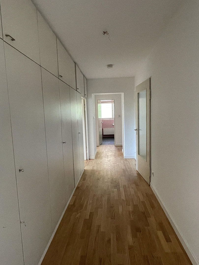 Prodej domu 410 m², pozemek 1.100 m², Korntal-Münchingen, Bádensko-Württembersko Prodej domu 410 m², pozemek 1.100 m², Korntal-Münchingen, Bádensko-Württembersko