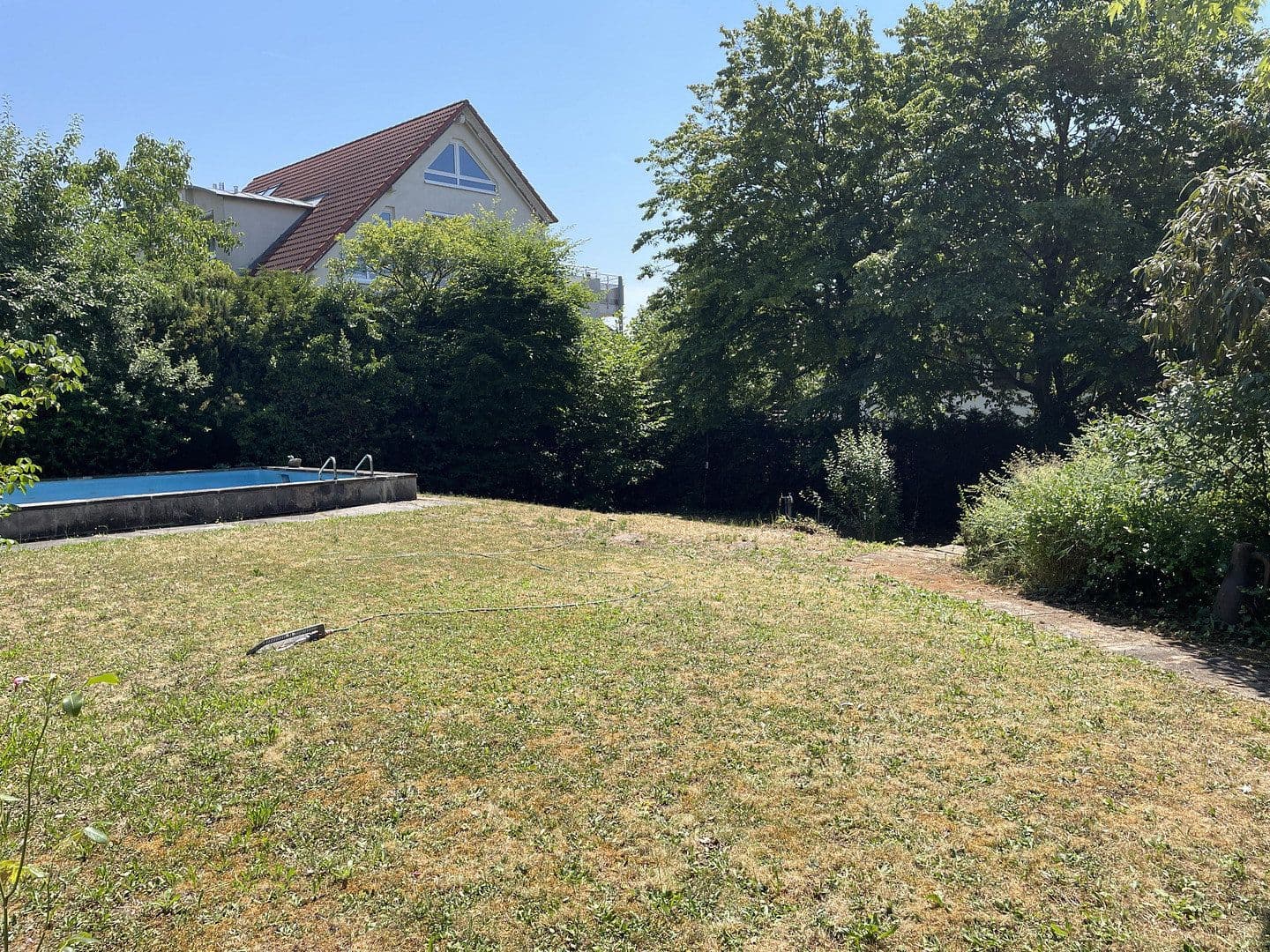 Prodej domu 410 m², pozemek 1.100 m², Korntal-Münchingen, Bádensko-Württembersko Prodej domu 410 m², pozemek 1.100 m², Korntal-Münchingen, Bádensko-Württembersko