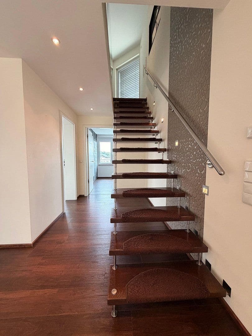 Prodej bytu 4+1 196 m², Limburg an der Lahn, Hessen Prodej bytu 4+1 196 m², Limburg an der Lahn, Hessen