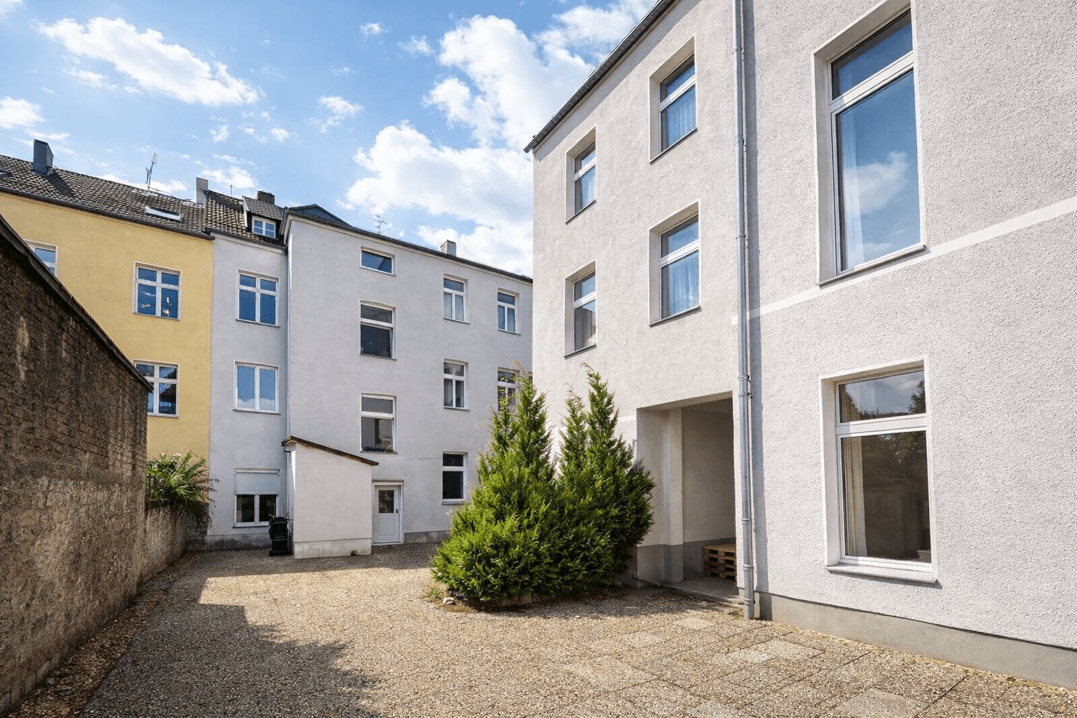 Prodej domu 1.190 m², pozemek 579 m², Gelsenkirchen, Severní Porýní-Vestfálsko Prodej domu 1.190 m², pozemek 579 m², Gelsenkirchen, Severní Porýní-Vestfálsko