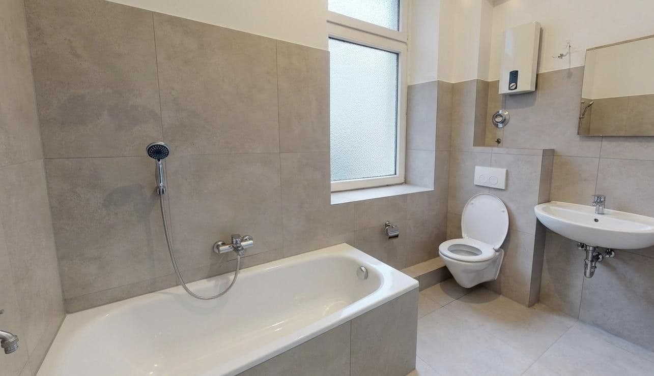 Prodej domu 1.190 m², pozemek 579 m², Gelsenkirchen, Severní Porýní-Vestfálsko Prodej domu 1.190 m², pozemek 579 m², Gelsenkirchen, Severní Porýní-Vestfálsko