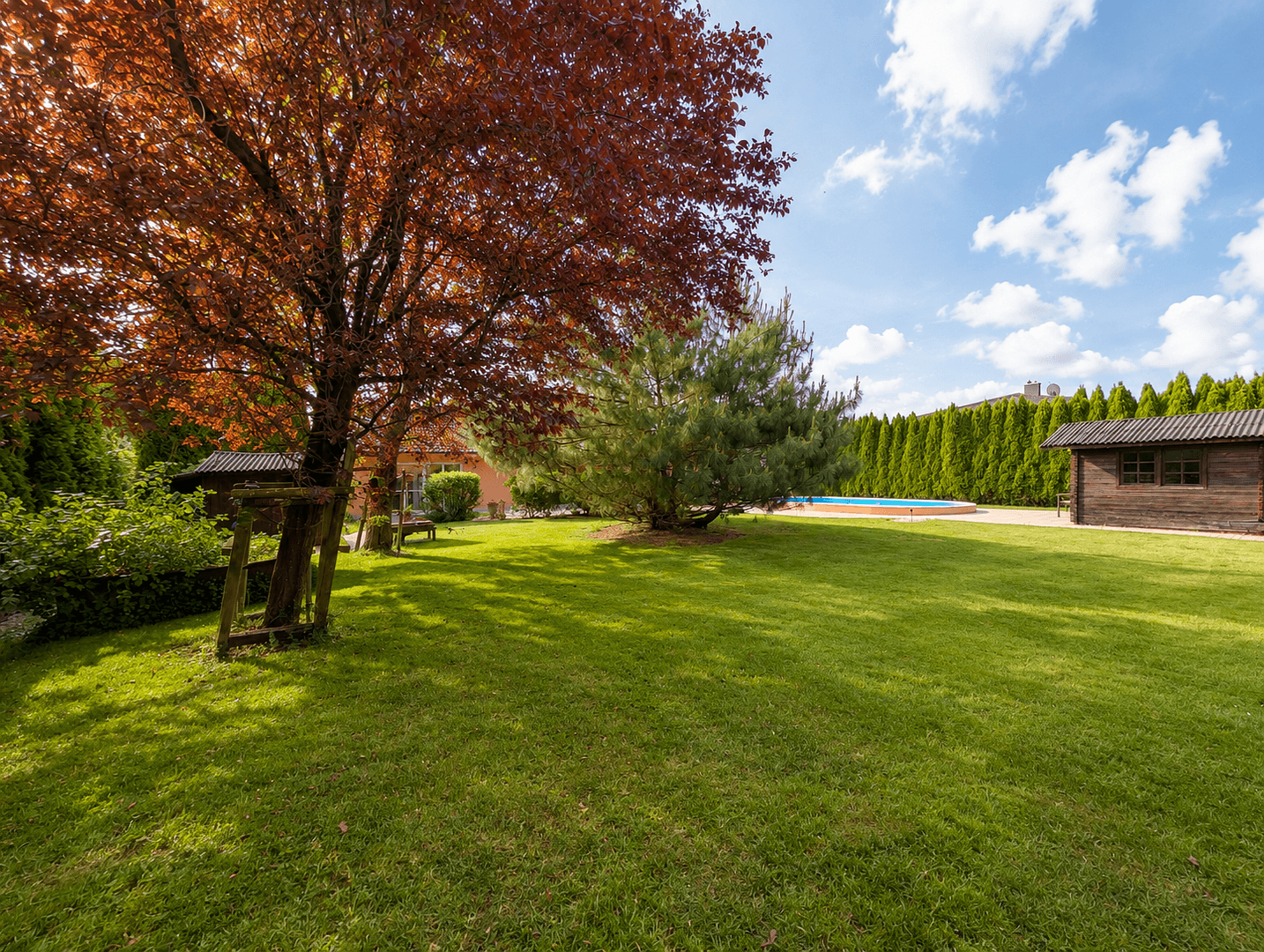 Prodej domu 215 m², pozemek 1.339 m², Kirchberg an der Iller, Bádensko-Württembersko Prodej domu 215 m², pozemek 1.339 m², Kirchberg an der Iller, Bádensko-Württembersko