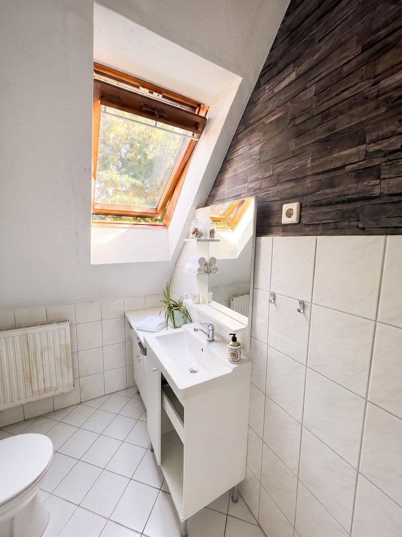 Prodej domu 125 m², pozemek 700 m², Berne, Dolní Sasko Prodej domu 125 m², pozemek 700 m², Berne, Dolní Sasko