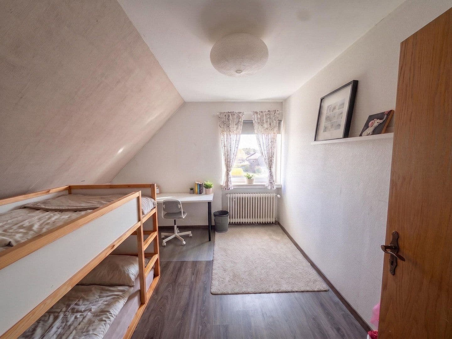 Prodej domu 125 m², pozemek 700 m², Berne, Dolní Sasko Prodej domu 125 m², pozemek 700 m², Berne, Dolní Sasko
