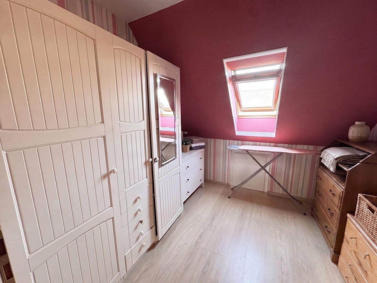Prodej domu 125 m², pozemek 700 m², Berne, Dolní Sasko Prodej domu 125 m², pozemek 700 m², Berne, Dolní Sasko