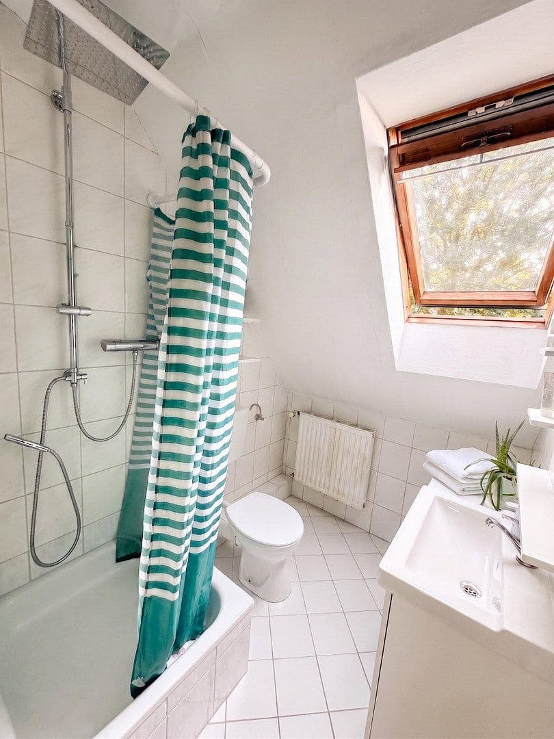 Prodej domu 125 m², pozemek 700 m², Berne, Dolní Sasko Prodej domu 125 m², pozemek 700 m², Berne, Dolní Sasko