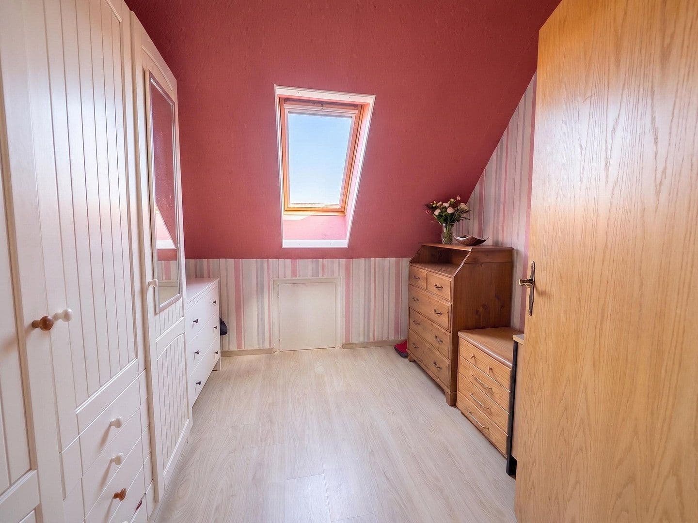 Prodej domu 125 m², pozemek 700 m², Berne, Dolní Sasko Prodej domu 125 m², pozemek 700 m², Berne, Dolní Sasko
