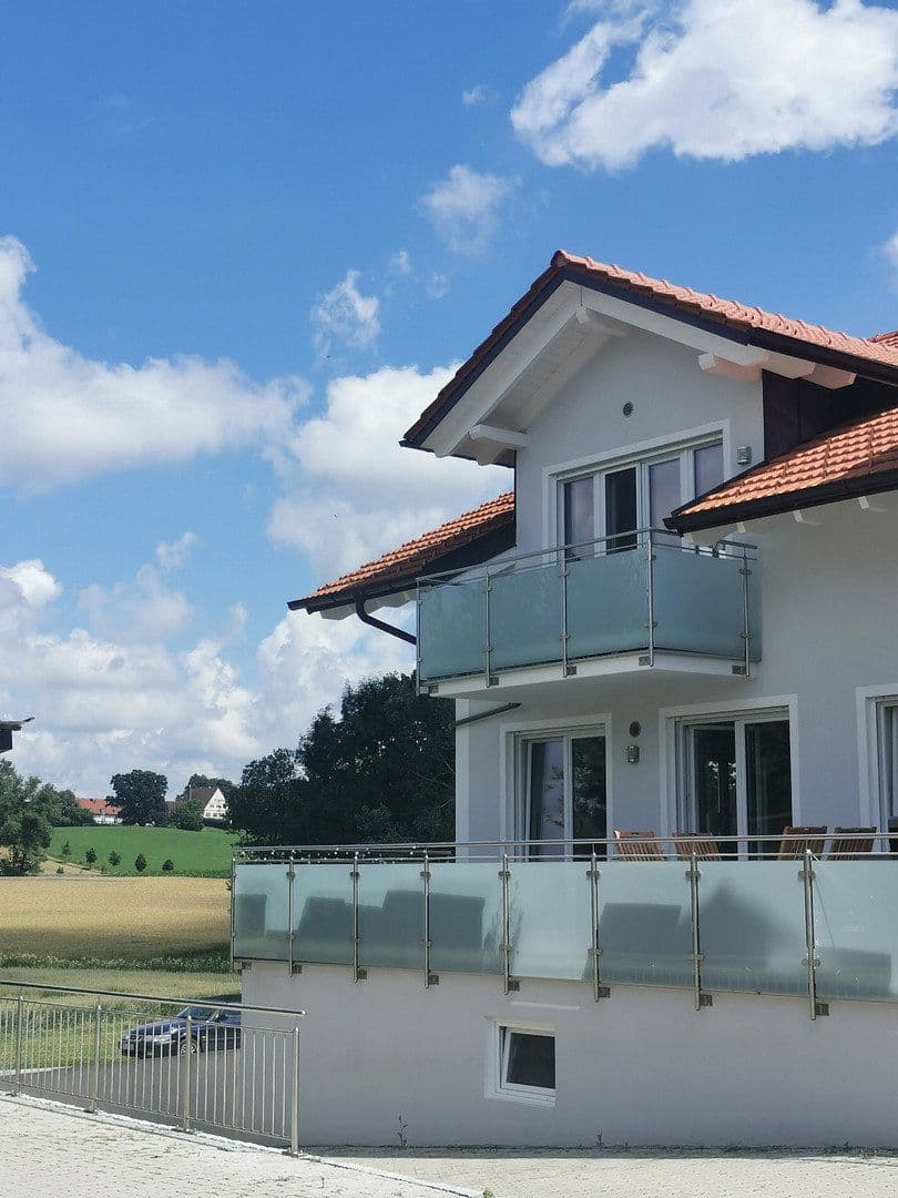 Pronájem bytu 4+1 145 m², Wiesham 3d, Grafing, Bavorsko Pronájem bytu 4+1 145 m², Wiesham 3d, Grafing, Bavorsko