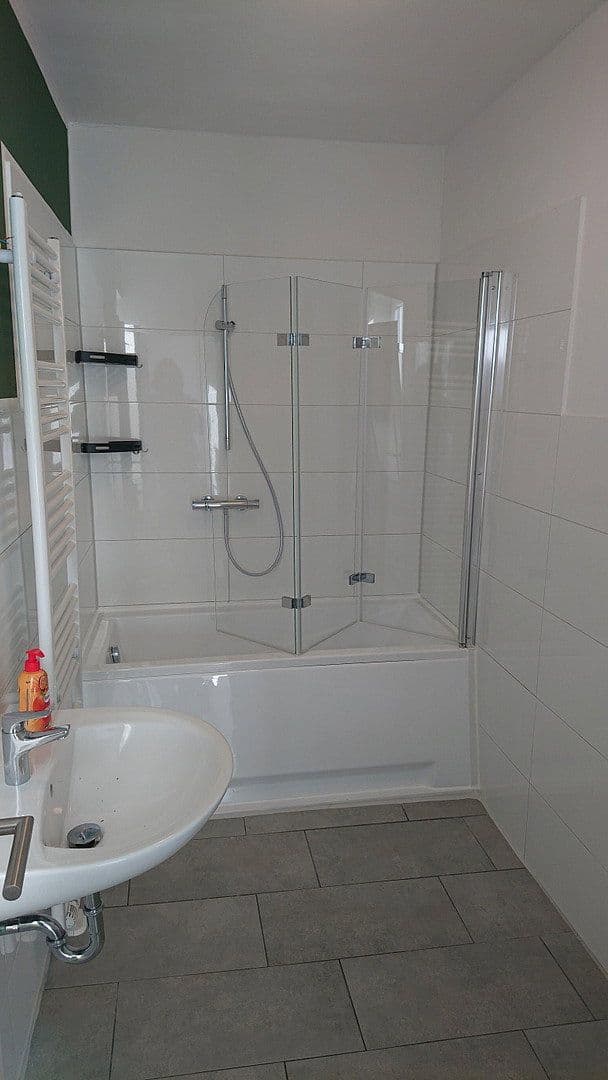 Pronájem bytu 5+1 84 m², Lange Straße 35, Nordenham, Dolní Sasko Pronájem bytu 5+1 84 m², Lange Straße 35, Nordenham, Dolní Sasko
