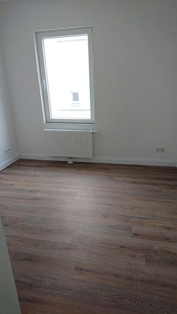Pronájem bytu 5+1 84 m², Lange Straße 35, Nordenham, Dolní Sasko Pronájem bytu 5+1 84 m², Lange Straße 35, Nordenham, Dolní Sasko