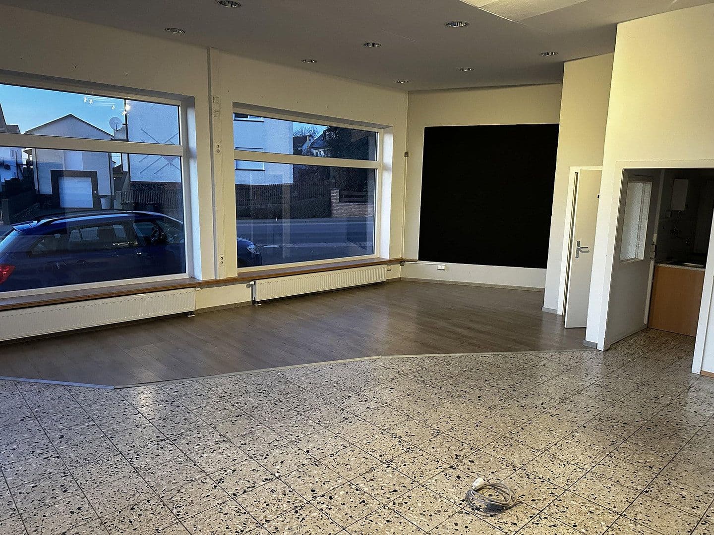 Pronájem kanceláře 124 m², Alte Landstraße 18, Ebsdorfergrund, Hessen Pronájem kanceláře 124 m², Alte Landstraße 18, Ebsdorfergrund, Hessen
