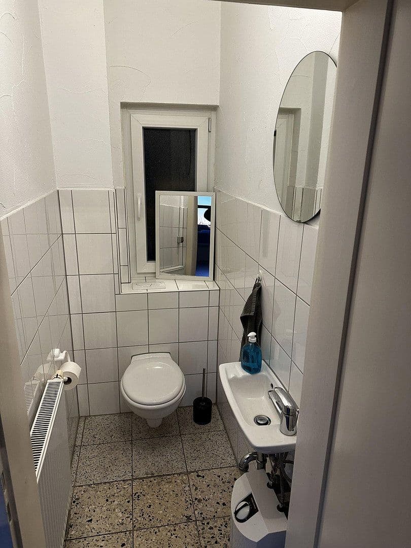 Pronájem kanceláře 124 m², Alte Landstraße 18, Ebsdorfergrund, Hessen Pronájem kanceláře 124 m², Alte Landstraße 18, Ebsdorfergrund, Hessen