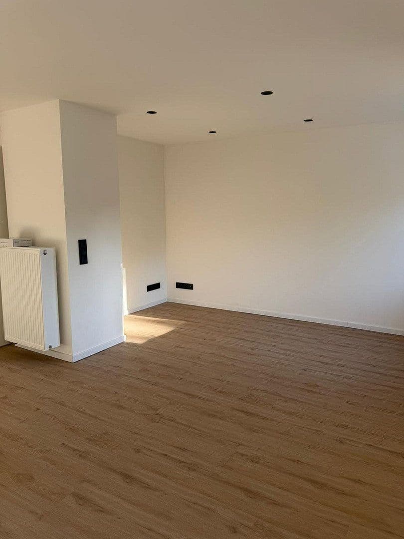 Prodej domu 100 m², pozemek 500 m², Saarbrücken, Země Sársko Prodej domu 100 m², pozemek 500 m², Saarbrücken, Země Sársko