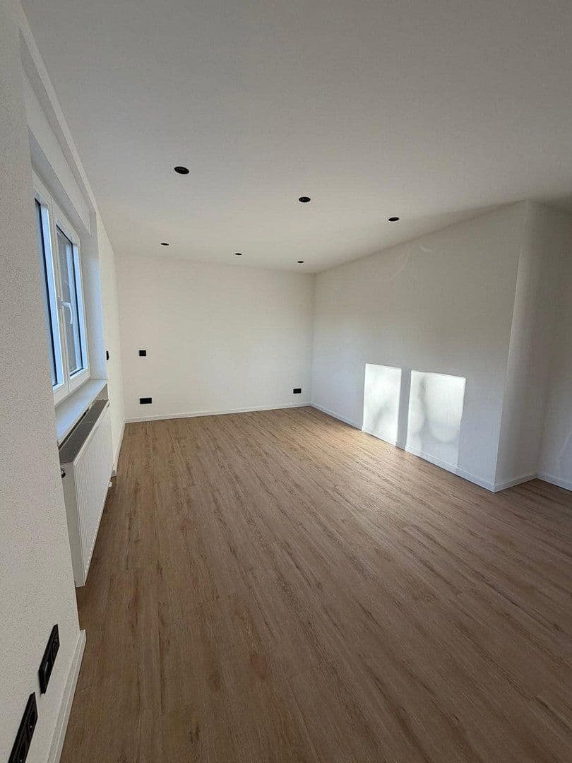 Prodej domu 100 m², pozemek 500 m², Saarbrücken, Země Sársko Prodej domu 100 m², pozemek 500 m², Saarbrücken, Země Sársko