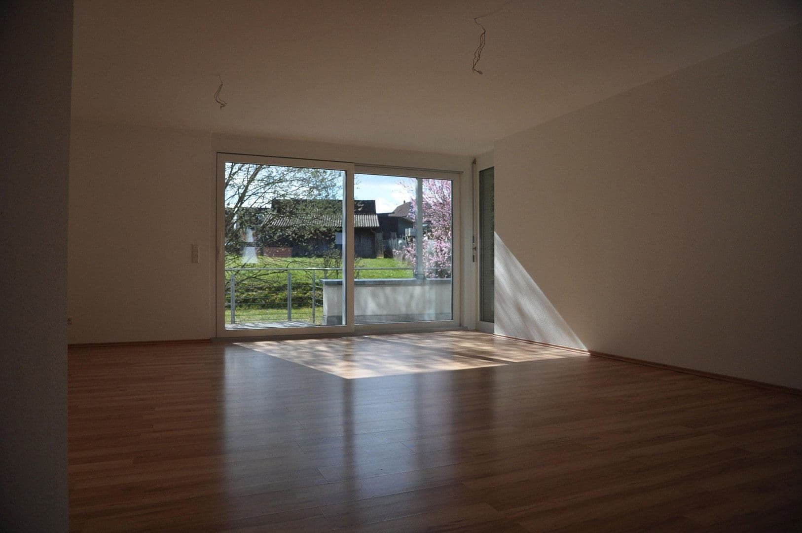 Pronájem bytu 4+1 123 m², Aldingen, Bádensko-Württembersko Pronájem bytu 4+1 123 m², Aldingen, Bádensko-Württembersko