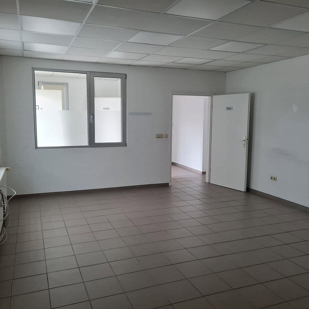 Pronájem nebytového prostoru 210 m², Kahl am Main, Bavorsko Pronájem nebytového prostoru 210 m², Kahl am Main, Bavorsko