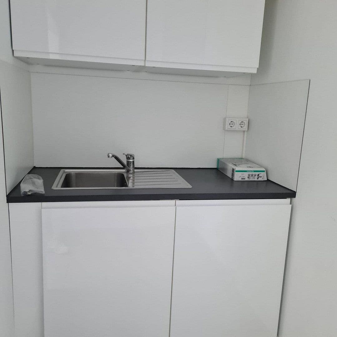 Pronájem nebytového prostoru 210 m², Kahl am Main, Bavorsko Pronájem nebytového prostoru 210 m², Kahl am Main, Bavorsko