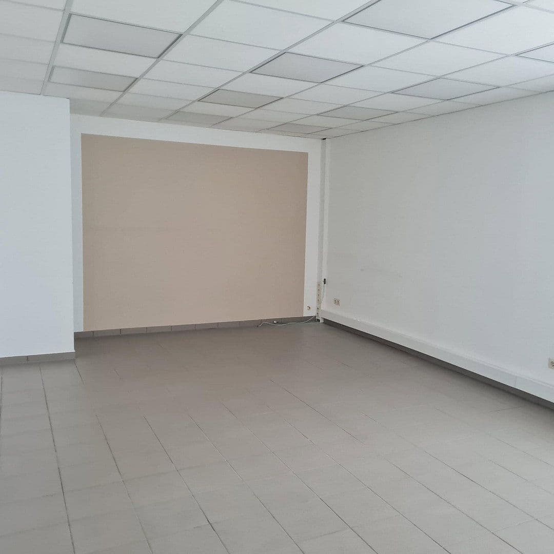 Pronájem nebytového prostoru 210 m², Kahl am Main, Bavorsko Pronájem nebytového prostoru 210 m², Kahl am Main, Bavorsko
