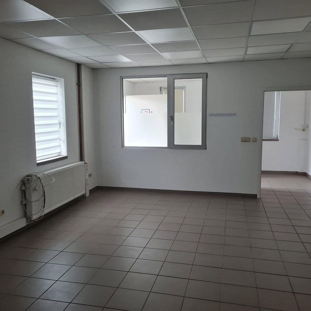 Pronájem nebytového prostoru 210 m², Kahl am Main, Bavorsko Pronájem nebytového prostoru 210 m², Kahl am Main, Bavorsko