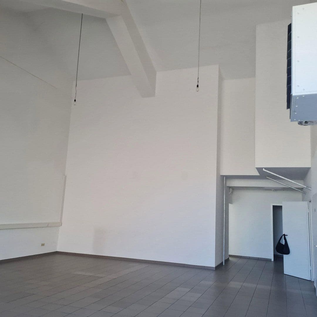 Pronájem nebytového prostoru 210 m², Kahl am Main, Bavorsko Pronájem nebytového prostoru 210 m², Kahl am Main, Bavorsko