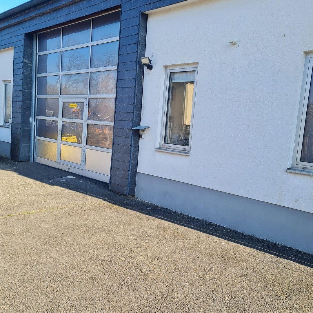 Pronájem nebytového prostoru 210 m², Kahl am Main, Bavorsko Pronájem nebytového prostoru 210 m², Kahl am Main, Bavorsko