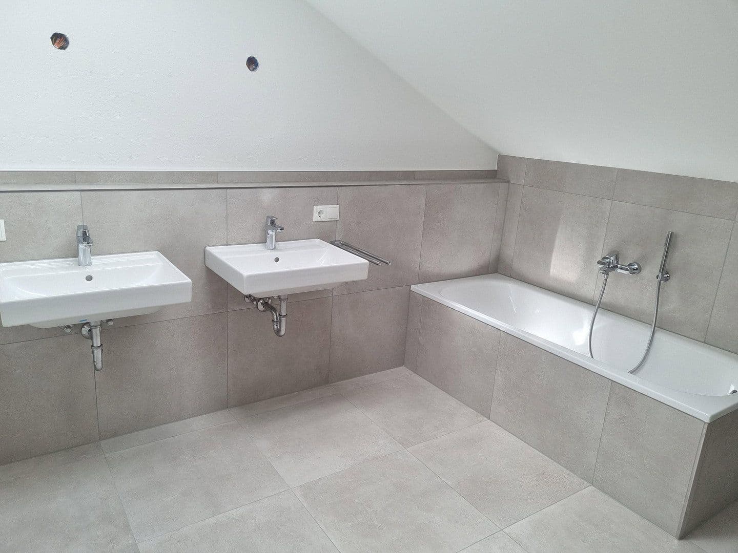 Pronájem bytu 3+1 96 m², Rosenheimer Str. 31, Grafing, Bavorsko Pronájem bytu 3+1 96 m², Rosenheimer Str. 31, Grafing, Bavorsko