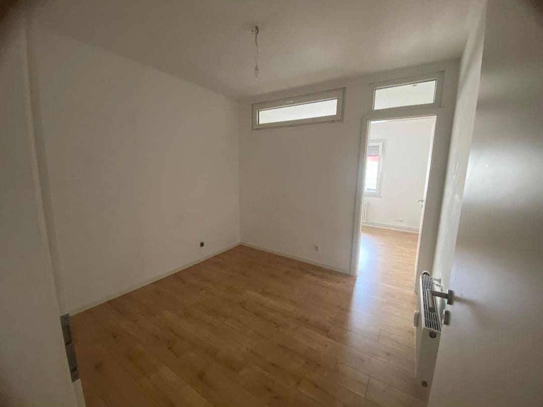 Prodej bytu 4+1 81 m², Bleichstraße 10/1, Göppingen, Bádensko-Württembersko Prodej bytu 4+1 81 m², Bleichstraße 10/1, Göppingen, Bádensko-Württembersko