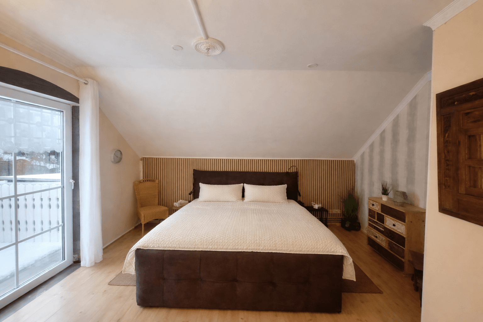 Prodej domu 180 m², pozemek 800 m², Seibelstr.21, Hösbach, Bavorsko Prodej domu 180 m², pozemek 800 m², Seibelstr.21, Hösbach, Bavorsko