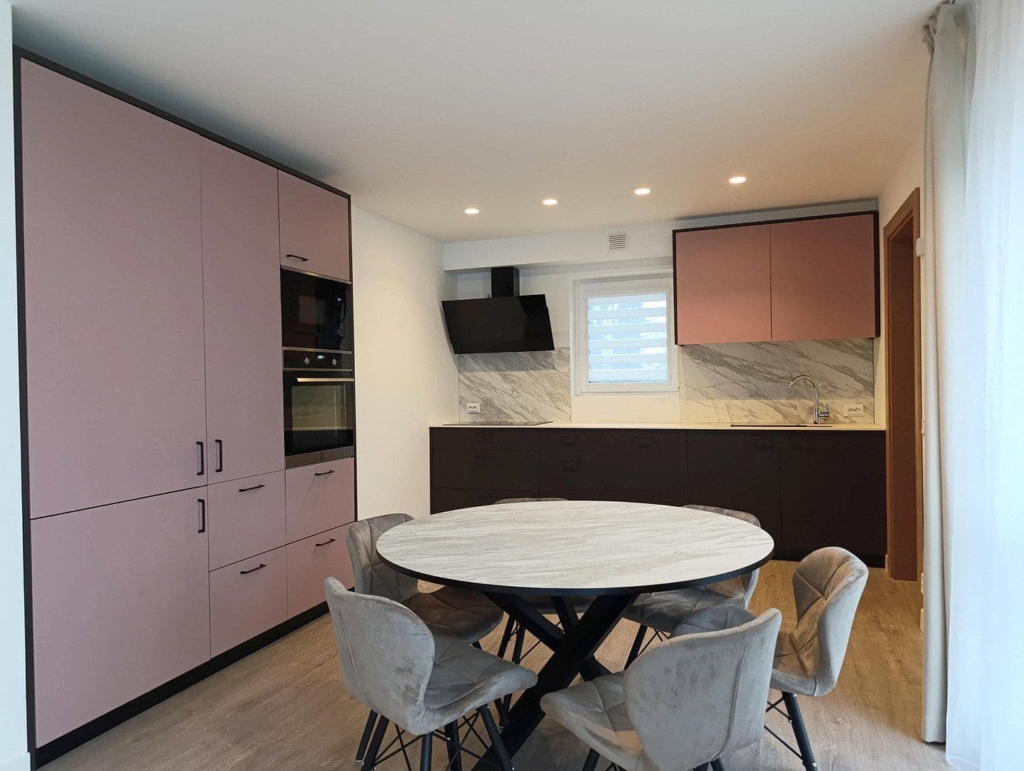 Prodej domu 150 m², pozemek 420 m², Steinbergskamp 3B, Basdahl, Dolní Sasko Prodej domu 150 m², pozemek 420 m², Steinbergskamp 3B, Basdahl, Dolní Sasko