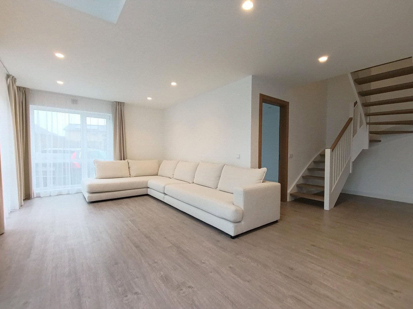 Prodej domu 150 m², pozemek 420 m², Steinbergskamp 3B, Basdahl, Dolní Sasko Prodej domu 150 m², pozemek 420 m², Steinbergskamp 3B, Basdahl, Dolní Sasko