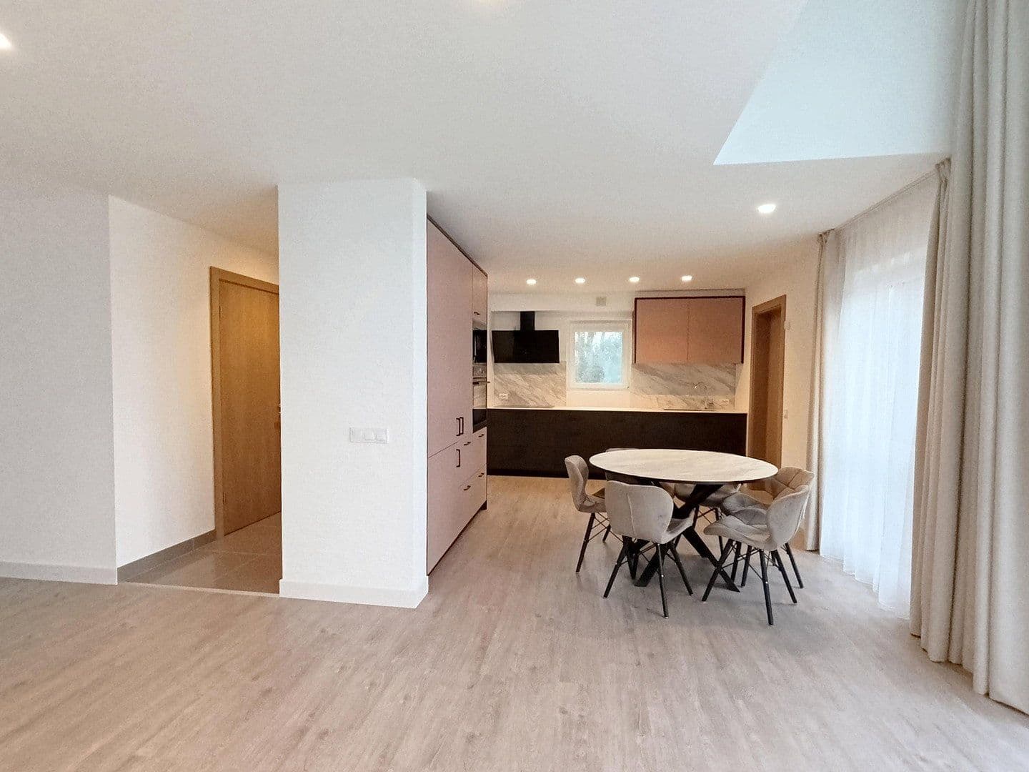 Prodej domu 150 m², pozemek 420 m², Steinbergskamp 3B, Basdahl, Dolní Sasko Prodej domu 150 m², pozemek 420 m², Steinbergskamp 3B, Basdahl, Dolní Sasko
