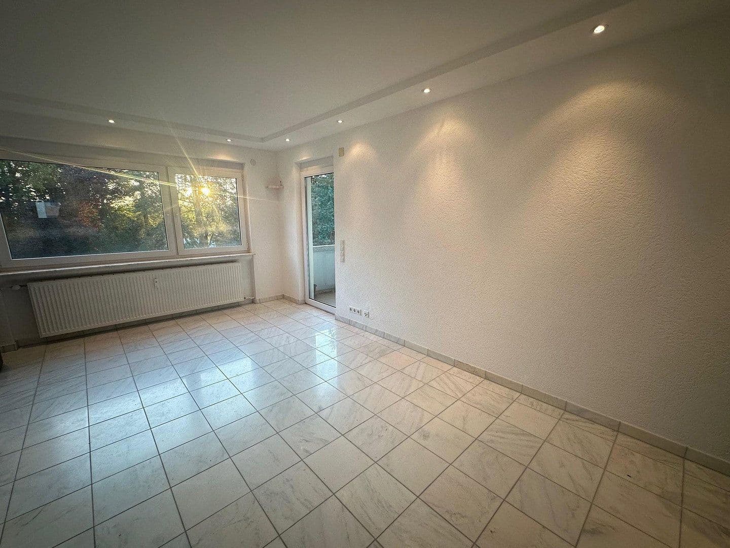 Pronájem bytu 3+1 77 m², Nürtingen, Bádensko-Württembersko Pronájem bytu 3+1 77 m², Nürtingen, Bádensko-Württembersko