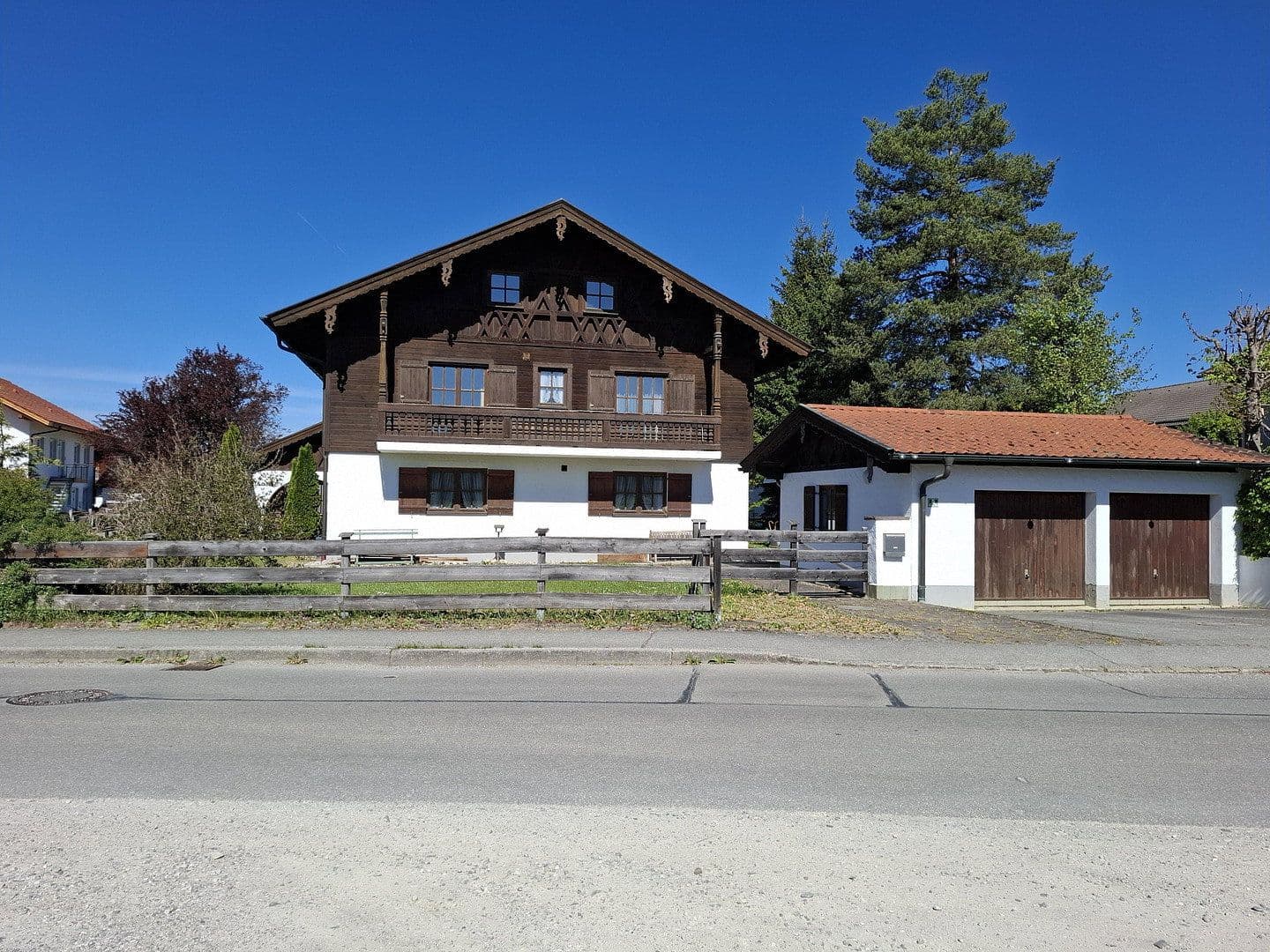 Prodej domu 300 m², pozemek 931 m², Huglfing, Bavorsko Prodej domu 300 m², pozemek 931 m², Huglfing, Bavorsko