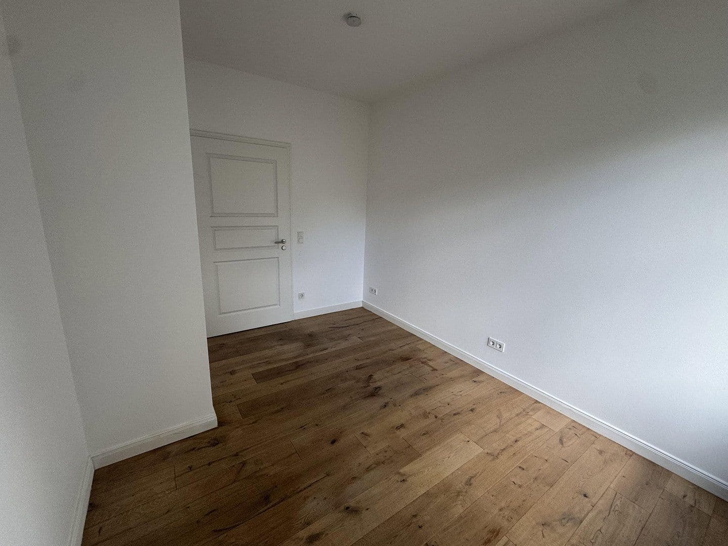 Pronájem bytu 4+1 105 m², Berlin, Berlín Pronájem bytu 4+1 105 m², Berlin, Berlín