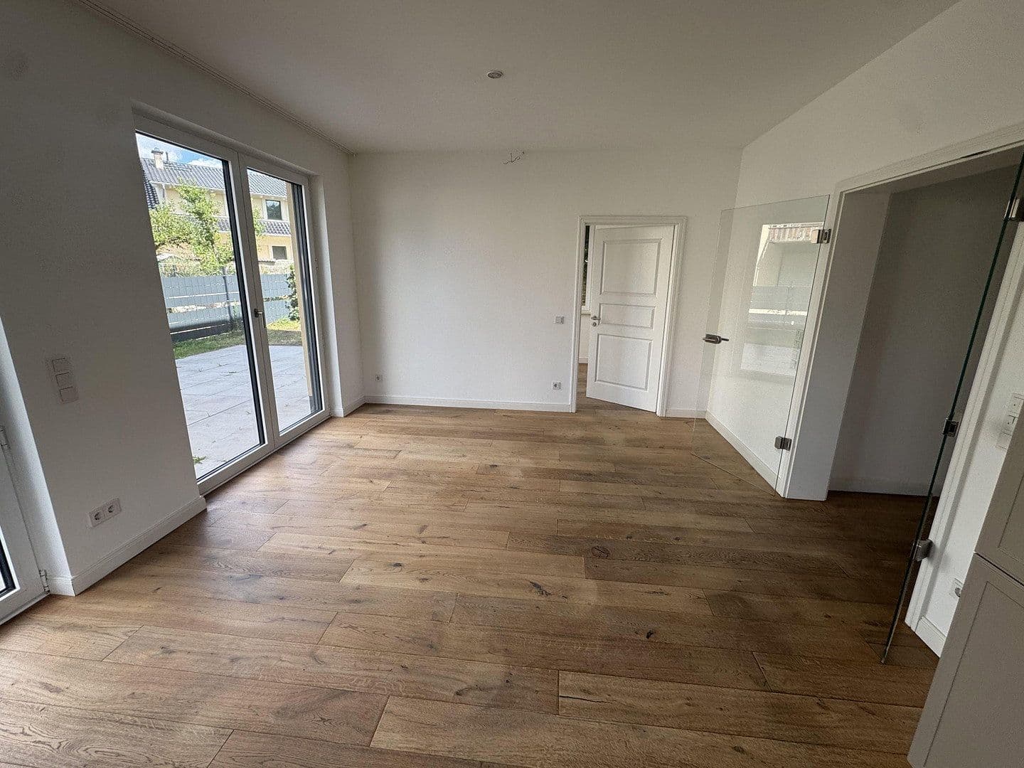 Pronájem bytu 4+1 105 m², Berlin, Berlín Pronájem bytu 4+1 105 m², Berlin, Berlín