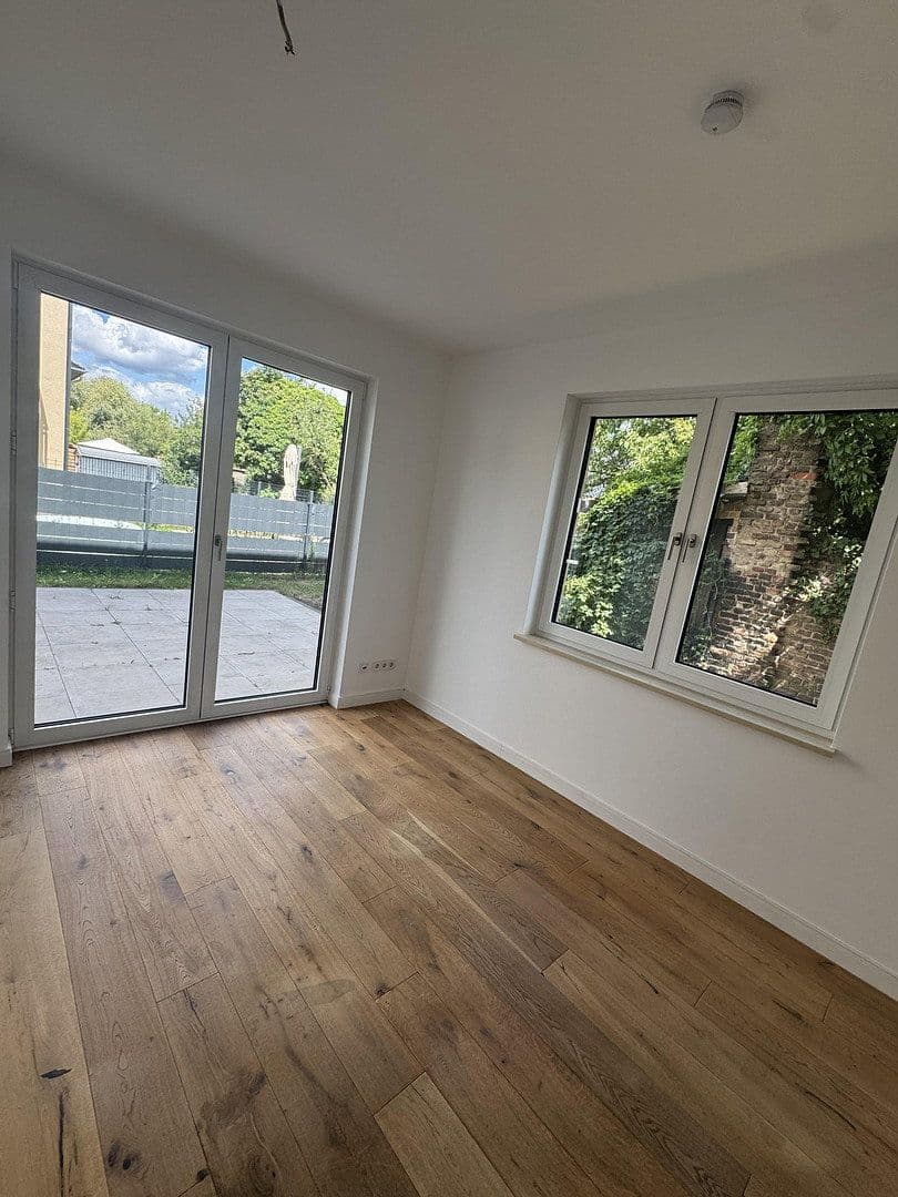 Pronájem bytu 4+1 105 m², Berlin, Berlín Pronájem bytu 4+1 105 m², Berlin, Berlín