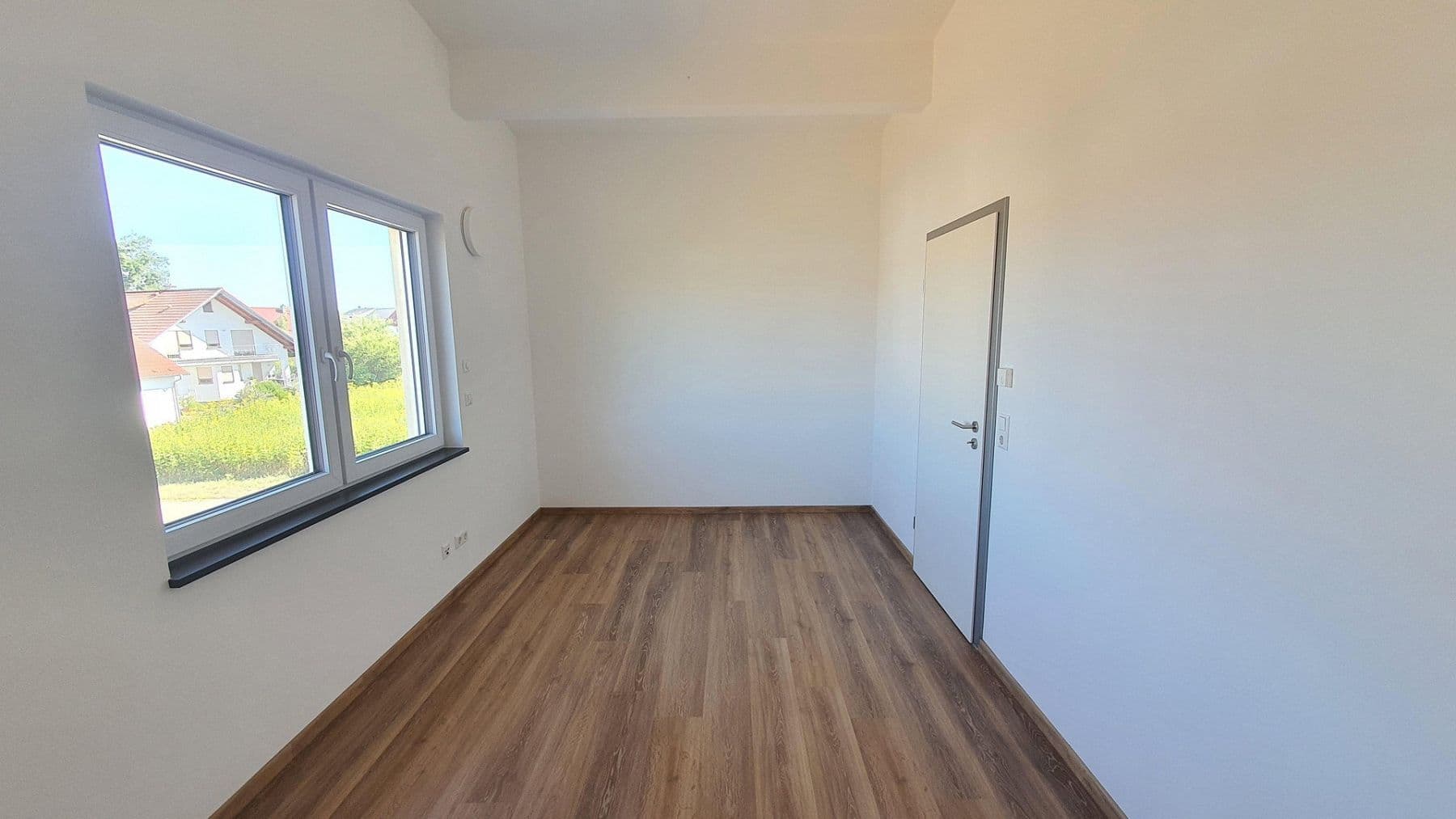 Pronájem bytu 4+1 100 m², Tiefenbach, Bádensko-Württembersko Pronájem bytu 4+1 100 m², Tiefenbach, Bádensko-Württembersko