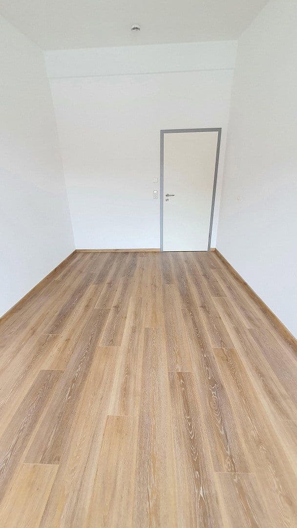 Pronájem bytu 4+1 100 m², Tiefenbach, Bádensko-Württembersko Pronájem bytu 4+1 100 m², Tiefenbach, Bádensko-Württembersko