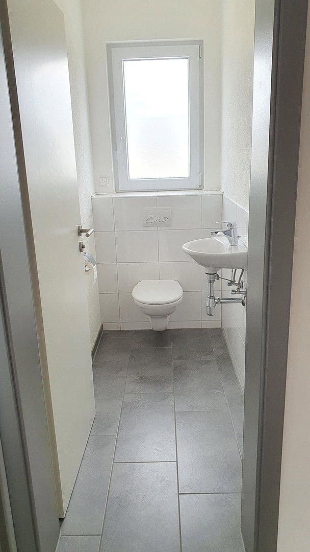 Pronájem bytu 4+1 100 m², Tiefenbach, Bádensko-Württembersko Pronájem bytu 4+1 100 m², Tiefenbach, Bádensko-Württembersko